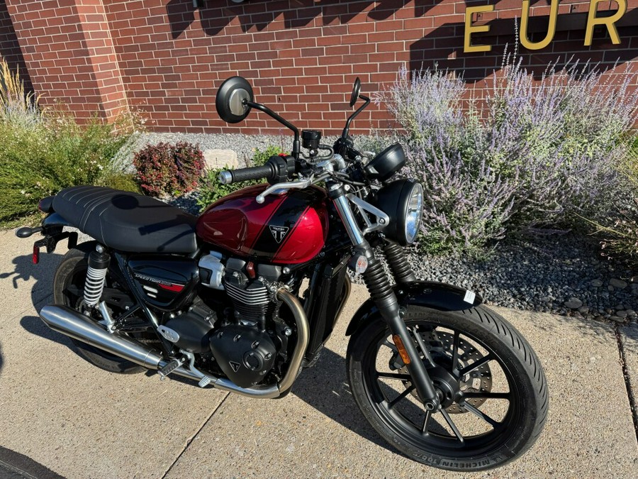 2024 Triumph Speed Twin 900 Stealth Edition - Sapphire Green/ Silver Green