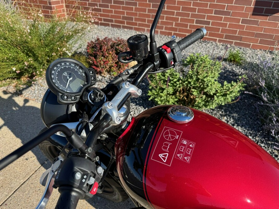 2024 Triumph Speed Twin 900 Stealth Edition - Sapphire Green/ Silver Green