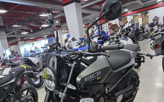 2027 Husqvarna SVARTPILEN 801 SE