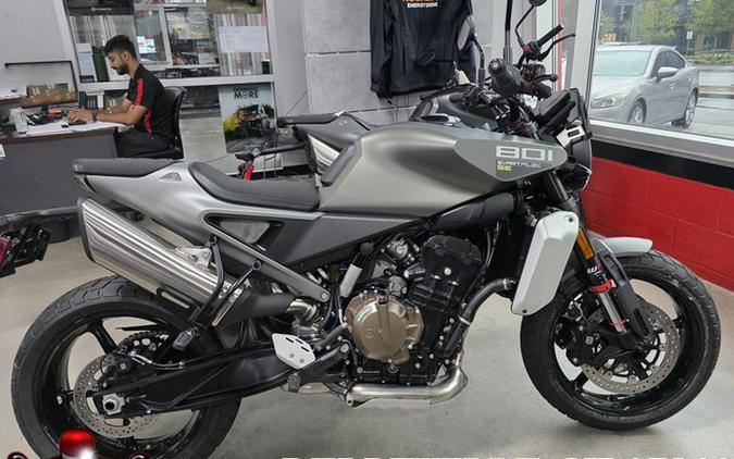 2027 Husqvarna SVARTPILEN 801 SE