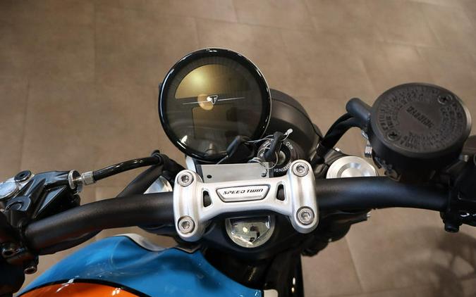2026 Triumph Speed Twin 900 Pure White/Maui Blue/Tangerine Orange