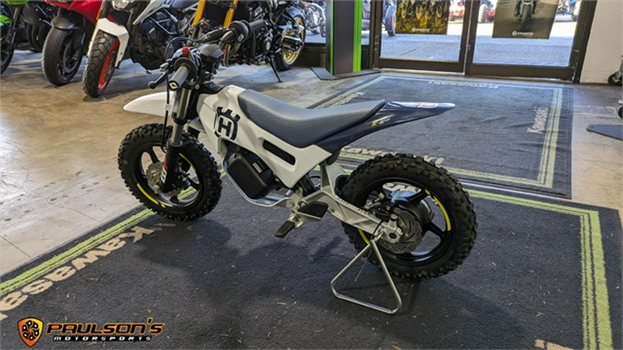 2024 Husqvarna EE 2