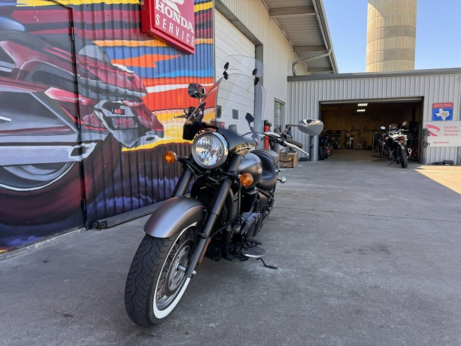 2018 Kawasaki Vulcan® 900 Classic