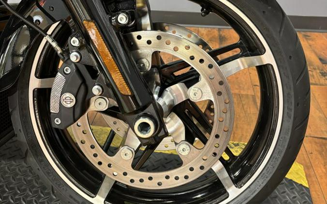2025 Harley-Davidson® Road Glide™ MDNGHT FIRSTORM/BLK TRIM