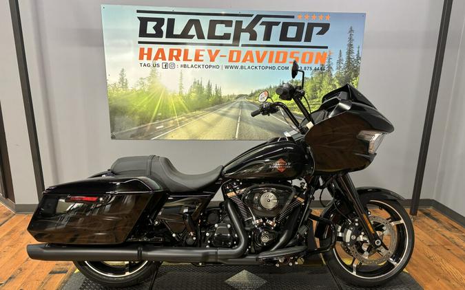 2025 Harley-Davidson® Road Glide™ MDNGHT FIRSTORM/BLK TRIM