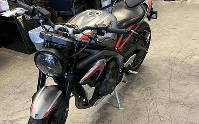 2021 Triumph Street Triple R Sapphire Black