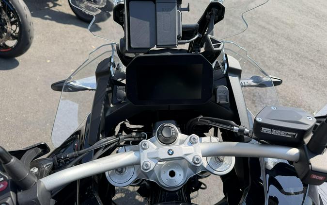 2025 BMW F 900 GS Adventure