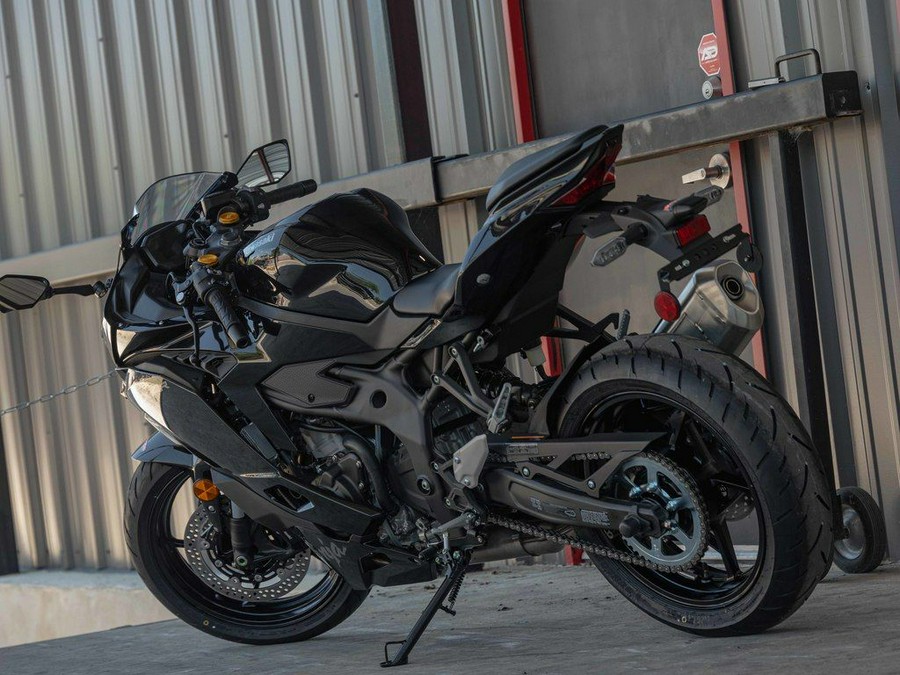 2025 Kawasaki Ninja® ZX™-4R ABS