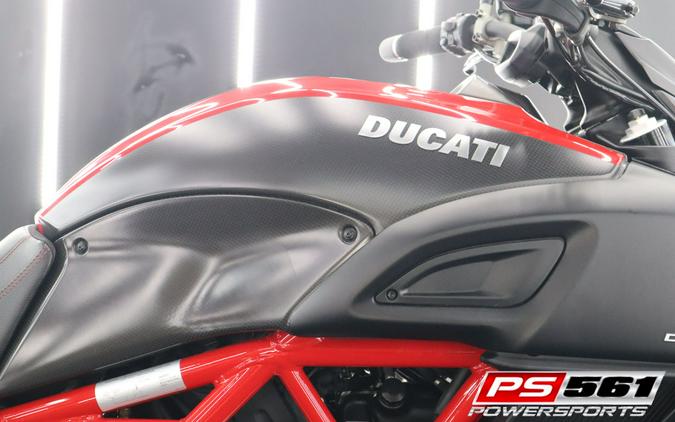 2015 Ducati Diavel Carbon