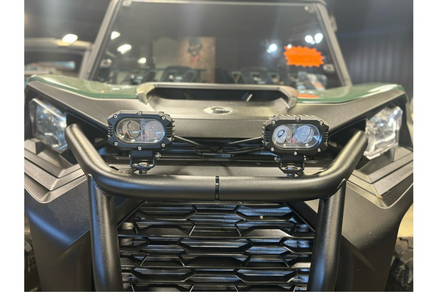 2023 Can-Am Commander DPS 700