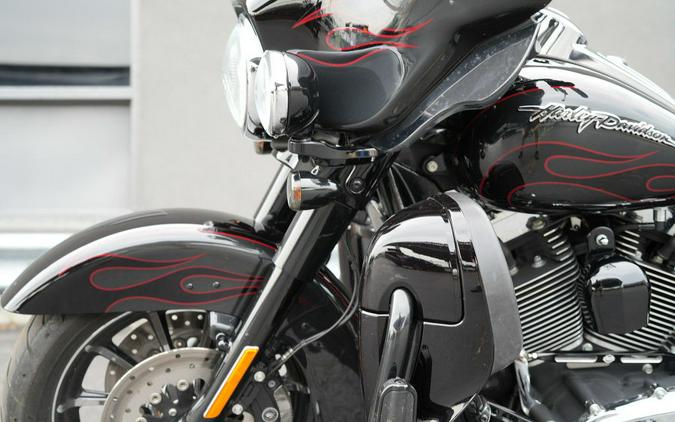 2010 Harley-Davidson FLHTCUSE5 - CVO Ultra Classic Electra Glide