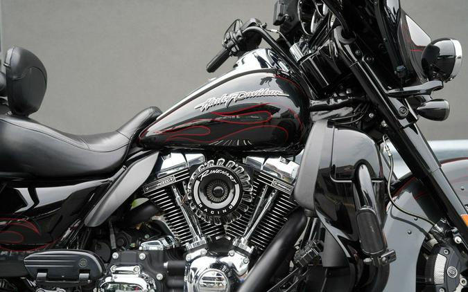 2010 Harley-Davidson FLHTCUSE5 - CVO Ultra Classic Electra Glide