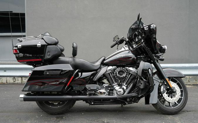 2010 Harley-Davidson FLHTCUSE5 - CVO Ultra Classic Electra Glide