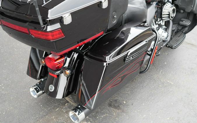 2010 Harley-Davidson FLHTCUSE5 - CVO Ultra Classic Electra Glide