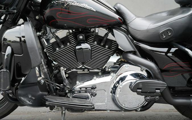 2010 Harley-Davidson FLHTCUSE5 - CVO Ultra Classic Electra Glide