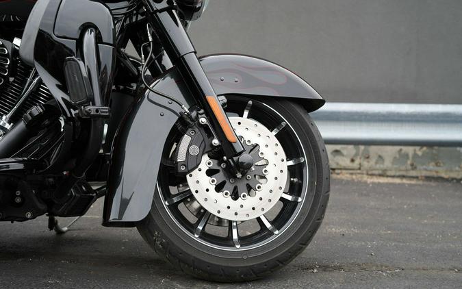 2010 Harley-Davidson FLHTCUSE5 - CVO Ultra Classic Electra Glide