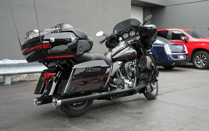 2010 Harley-Davidson FLHTCUSE5 - CVO Ultra Classic Electra Glide