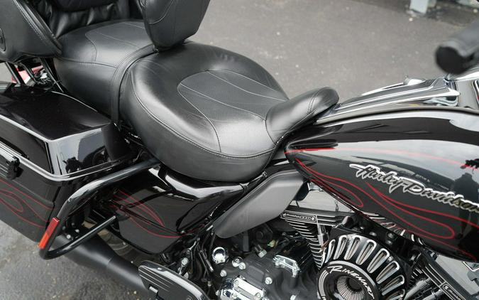 2010 Harley-Davidson FLHTCUSE5 - CVO Ultra Classic Electra Glide