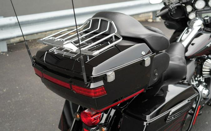2010 Harley-Davidson FLHTCUSE5 - CVO Ultra Classic Electra Glide
