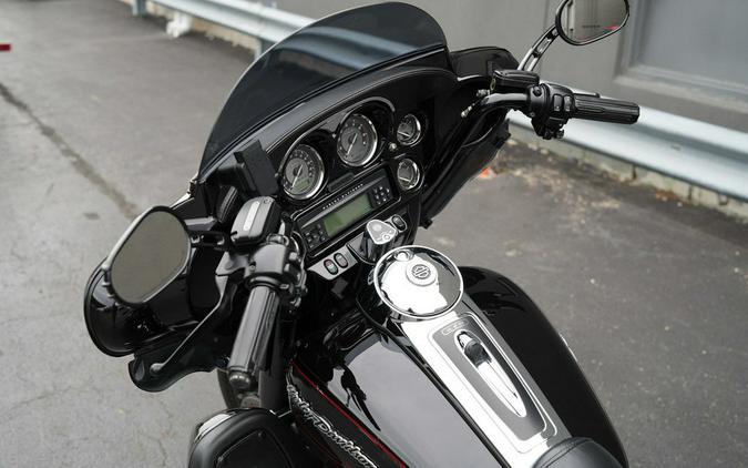 2010 Harley-Davidson FLHTCUSE5 - CVO Ultra Classic Electra Glide