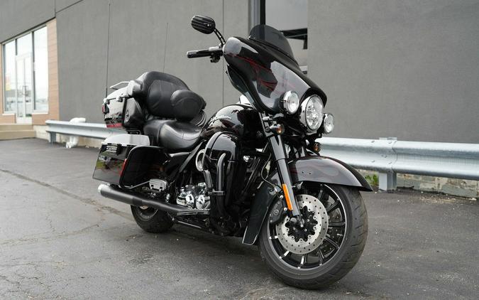 2010 Harley-Davidson FLHTCUSE5 - CVO Ultra Classic Electra Glide