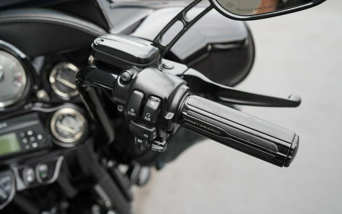 2010 Harley-Davidson FLHTCUSE5 - CVO Ultra Classic Electra Glide