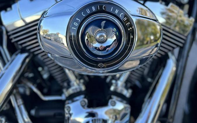 2015 Harley-Davidson® FLSTC - Heritage Softail® Classic