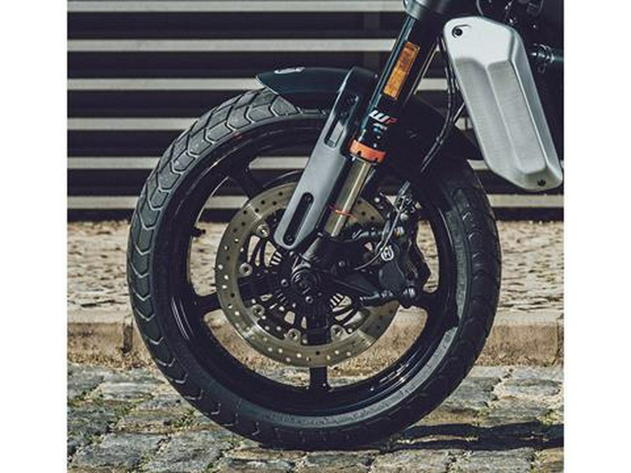 2025 Husqvarna Svartpilen 801