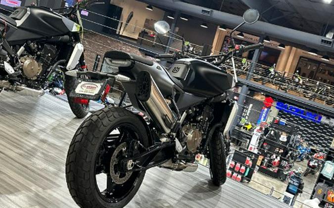 2025 Husqvarna Svartpilen 801