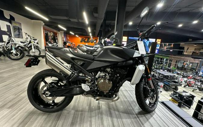 2025 Husqvarna Svartpilen 801