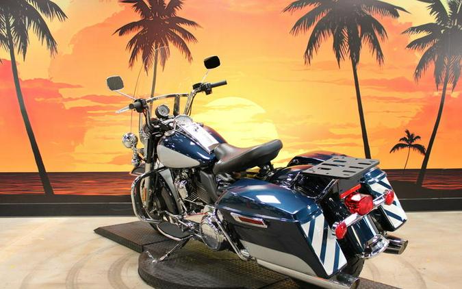 2022 Harley-Davidson® FLHP