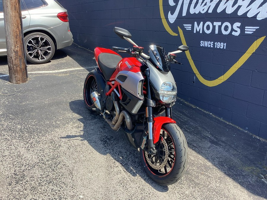 2012 Ducati DIAVEL CARBON