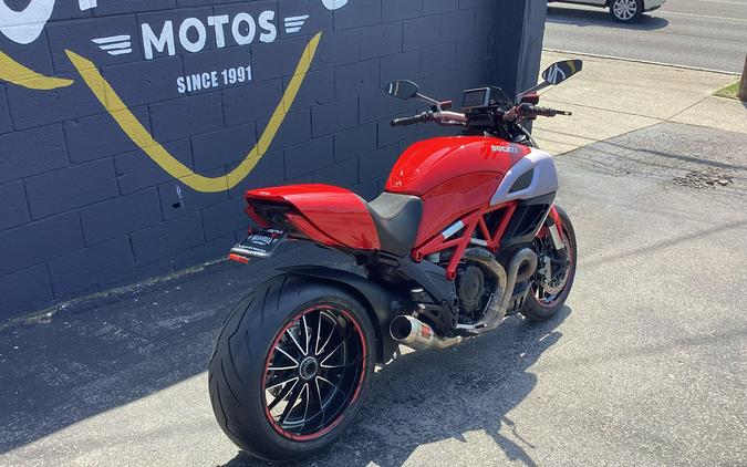 2012 Ducati DIAVEL CARBON