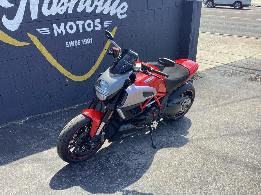 2012 Ducati DIAVEL CARBON
