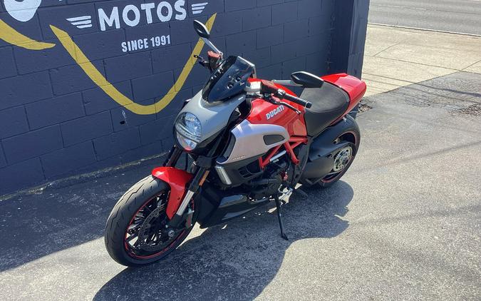 2012 Ducati DIAVEL CARBON