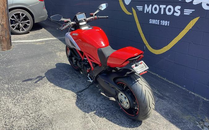 2012 Ducati DIAVEL CARBON