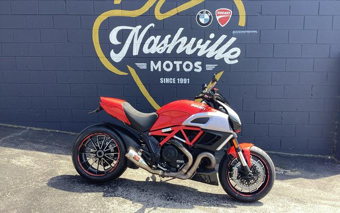 2012 Ducati DIAVEL CARBON