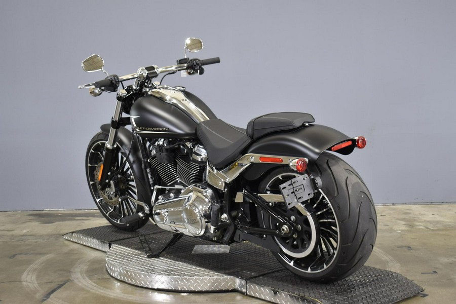 2023 Harley-Davidson Breakout Black Denim