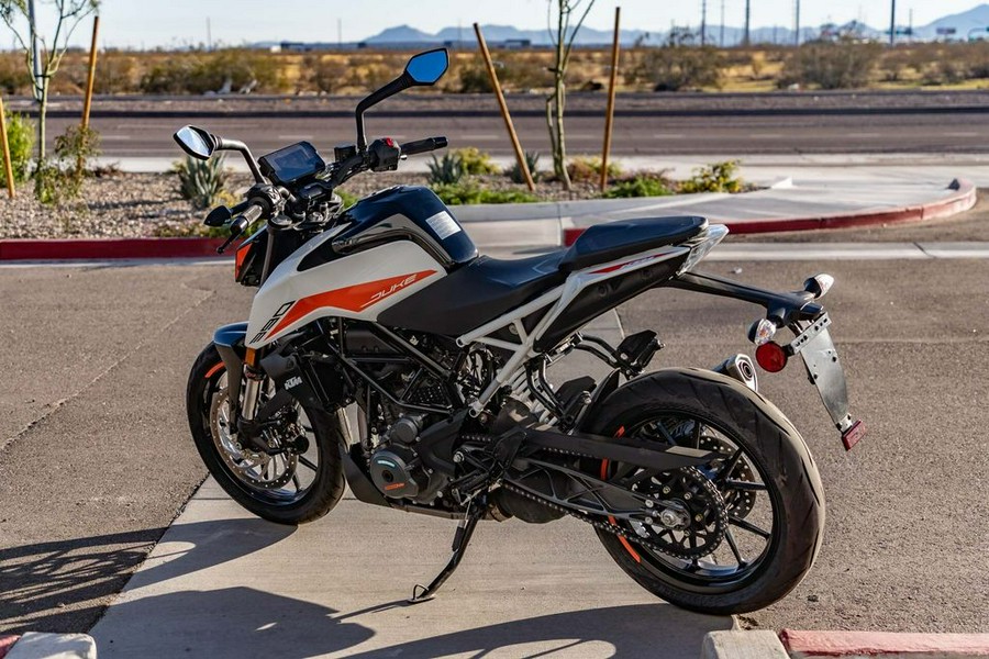 2022 KTM 390 Duke