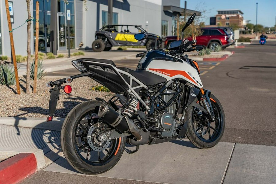 2022 KTM 390 Duke