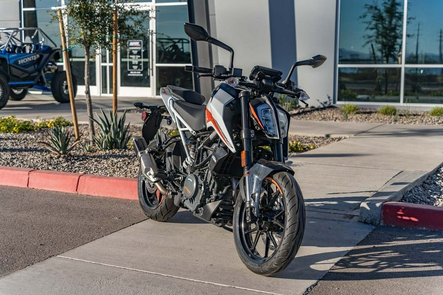 2022 KTM 390 Duke