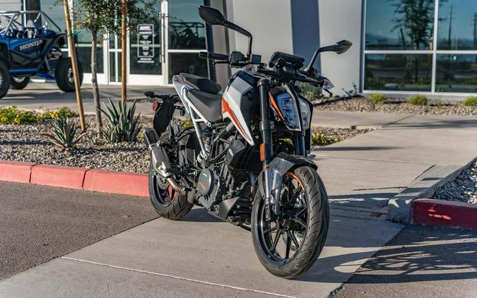 2022 KTM 390 Duke