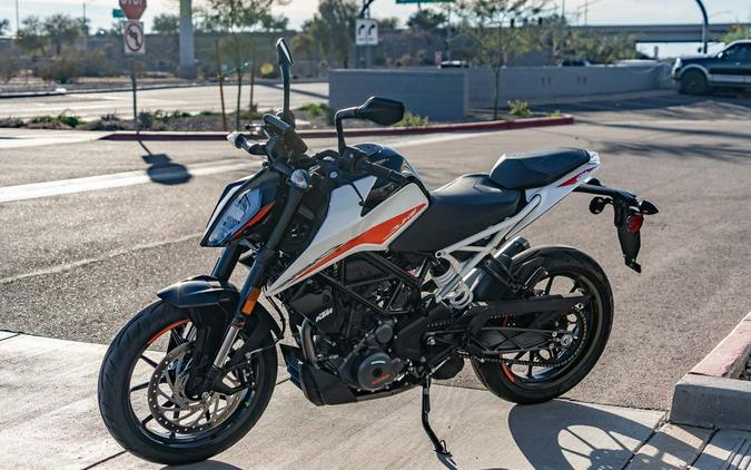 2022 KTM 390