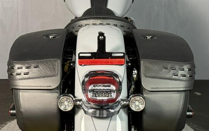 2026 Harley-Davidson® Heritage Classic® FLHC DRK BILIARD GRY