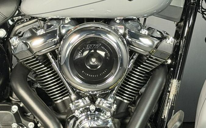 2026 Harley-Davidson® Heritage Classic® FLHC DRK BILIARD GRY
