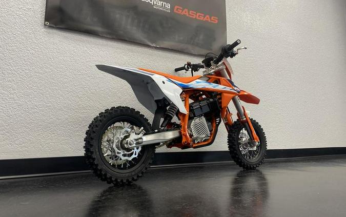 2024 KTM SX-E 3