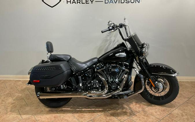 2021 Harley-Davidson Heritage Classic 114 Vivid Black FLHCS