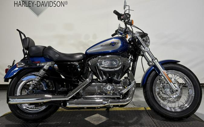 2017 Harley-Davidson® 1200 Custom Two-Tone Superior Blue/Billet Silver