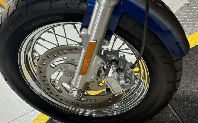 2017 Harley-Davidson® 1200 Custom Two-Tone Superior Blue/Billet Silver