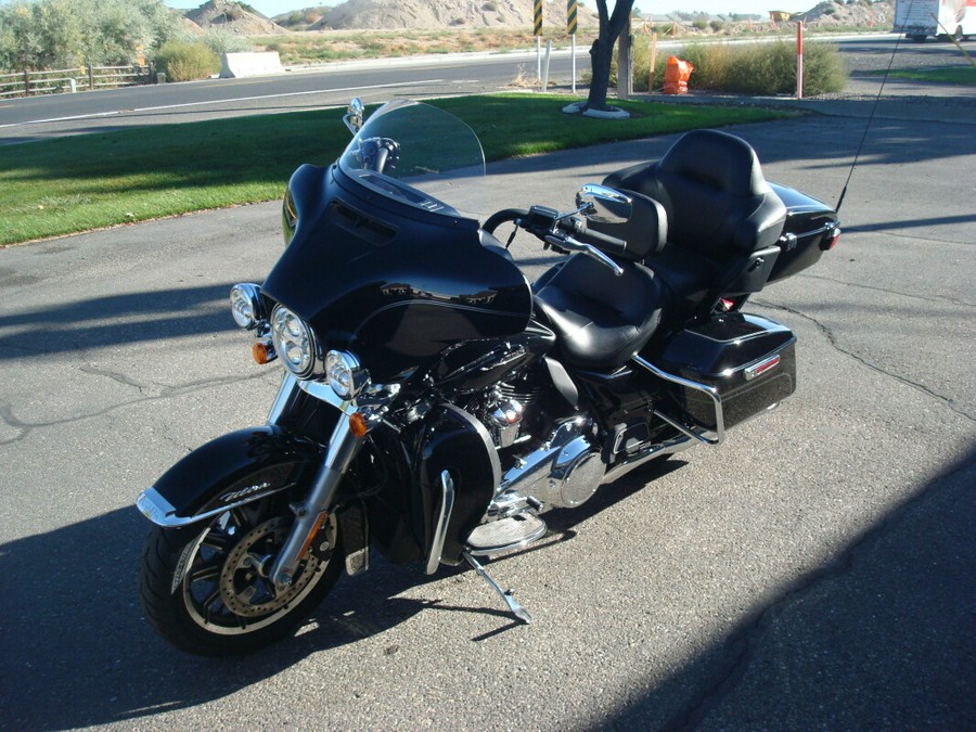 2017 Harley-Davidson Electra Glide® Ultra Classic® Vivid Black